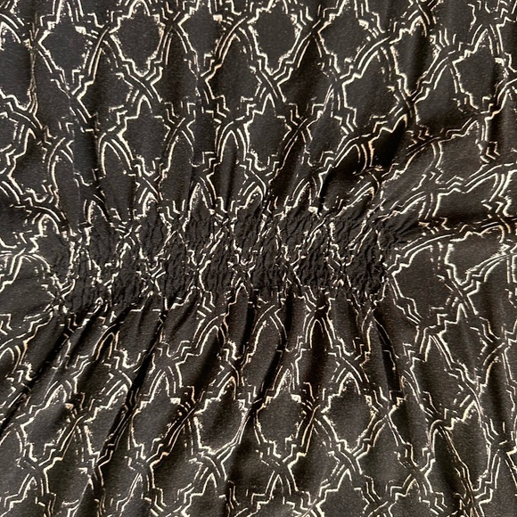 Liz Lange Black and White Patterned Maternity Dress - Picture 2 of 5